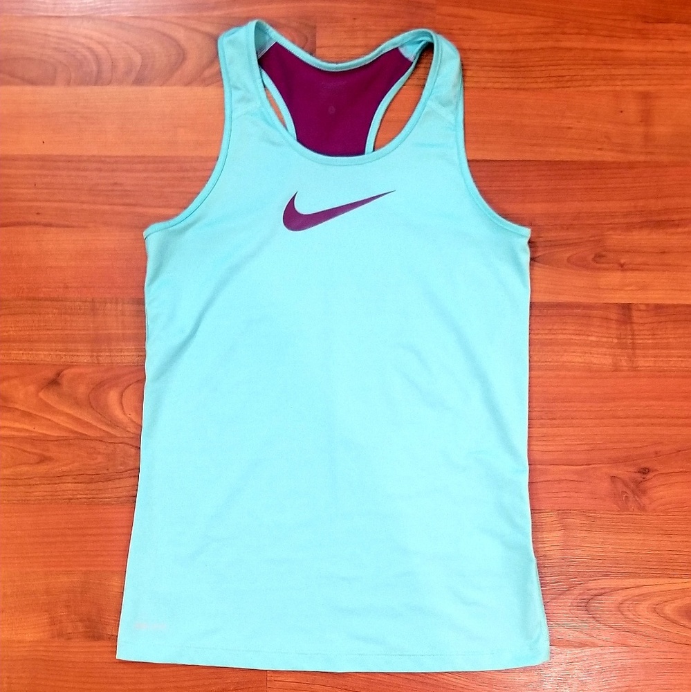 Nike Pro tank